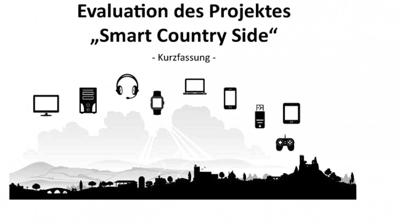 Das Bild zeigt die Titelseite des Evaluationsberichtes mit Symbolen digitaler Geräte vor einem Landschaftsbild in Grautönen
